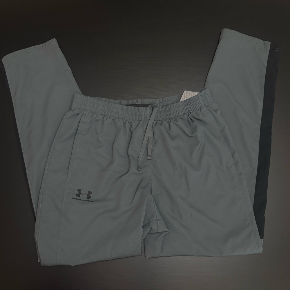 Men’s Under Armour Gray Pants Large